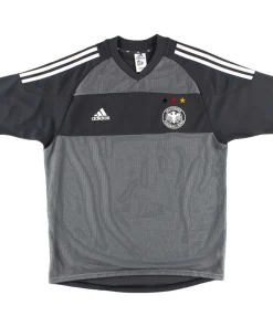 Alternative view of Germany 2002-04 Away Shirt (Excellent)